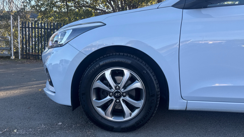 Hyundai i20 1.2 MPi SE 5dr Petrol Hatchback